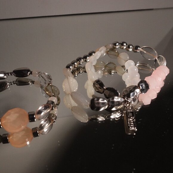 Multicolor Beaded Bracelet Set - Picture 5 of 6